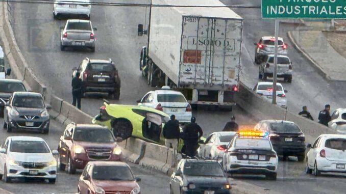 aparatoso-choque-en-el-juventud-y-ortiz-mena-provoca-desquiciamiento-del-trafico.jpeg Aparatoso choque en el Juventud y Ortiz Mena provoca desquiciamiento del tráfico
