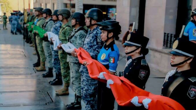 conmemoran-108-aniversario-de-la-constitucion-politica-con-izamiento-de-bandera-en-plaza-de-armas.jpeg Conmemoran 108 aniversario de la Constitución Política con izamiento de bandera en Plaza de Armas
