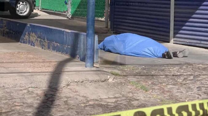hombre-fallece-en-estacionamiento-de-un-expendio-en-san-felipe.jpeg Hombre fallece en estacionamiento de un expendio en San Felipe