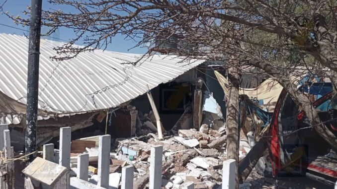 explosion-en-vivienda-deja-una-mujer-herida-y-danos-en-colonia-toribio-ortega.jpeg Explosión en vivienda deja una mujer herida y daños en colonia Toribio Ortega
