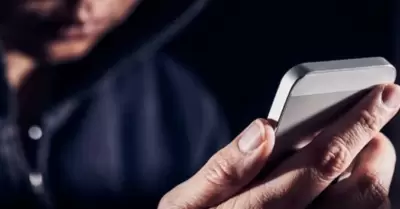 extorsion-telefonica-en-el-fraccionamiento-madeira-mujer-deposita-17-mil-pesos-tras-amenazas.webp Extorsión telefónica en el fraccionamiento Madeira: Mujer deposita 17 mil pesos tras amenazas