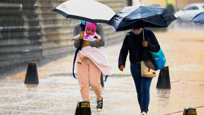 preven-lluvias-y-granizo-este-sabado-en-cdmx-continuara-la-onda-de-calor.jpg Prevén lluvias y granizo este sábado en CDMX; continuará la onda de calor