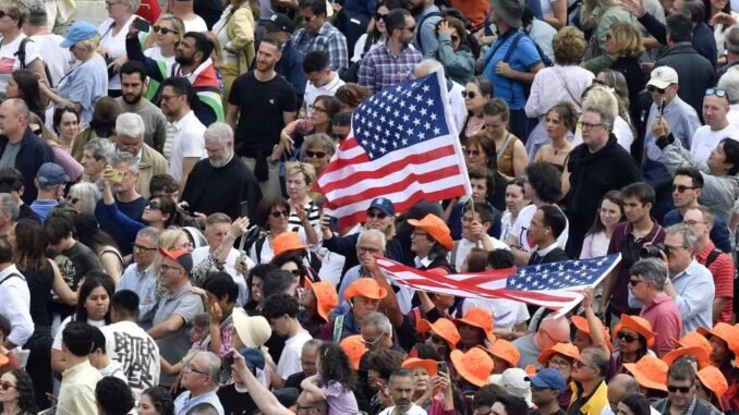 catolicos-latinos-de-chicago-esperan-que-leon-xiv-ablande-el-corazon-de-trump.jpg Católicos latinos de Chicago esperan que León XIV ablande el corazón de Trump