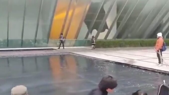 destrozos-muac-unam-segunda-marcha-gentrificacion-cdmx-696x464.jpg