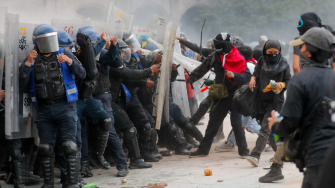 siempre-valientes-harfuch-reconoce-labor-de-elementos-de-la-ssc-cdmx-2-1024x683.jpg