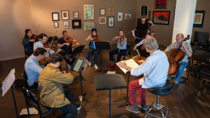 ensayo-de-la-orquesta-de-camara-alemana-de-berlin-696x429.jpg
